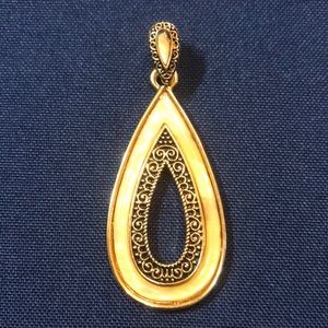Lia Sophia pendant